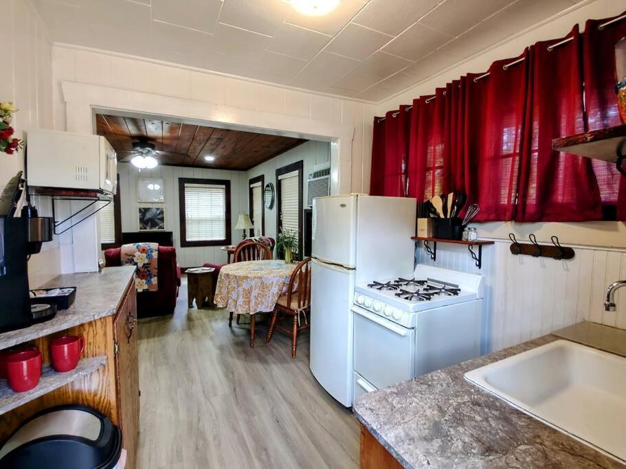 #09 - Large Lakeview One Bedroom- Pet Friendly Hot Springs Extérieur photo